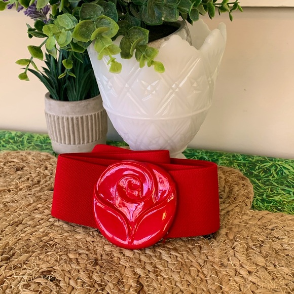 Red Rose elastic stretch belt with clip buckle, EUC - Picture 1 of 9